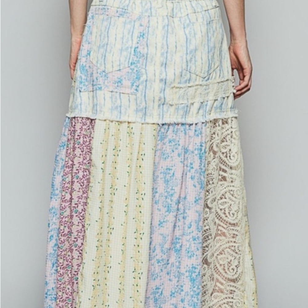 POL Button Frayed Lace Floral Print Patchwork Maxi Skirt – Size Medium - Picture 4 of 5